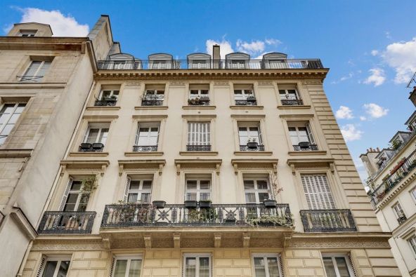 Sale Luxury apartment Paris 4 1&nbsp;room 25&nbsp;m²