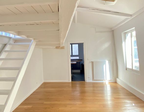 Sale Luxury apartment Paris 3 2&nbsp;Rooms 62&nbsp;m²