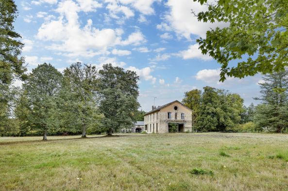 Sale Luxury house Condé-sur-Vesgre 20&nbsp;Rooms 900&nbsp;m²