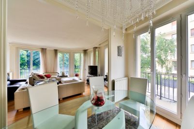 Sale Luxury apartment Neuilly-sur-Seine 5&nbsp;Rooms 136&nbsp;m²