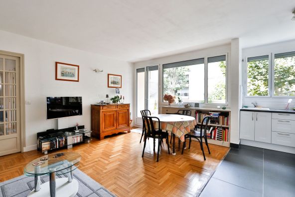 Sale Luxury apartment Neuilly-sur-Seine 3&nbsp;Rooms 60&nbsp;m²