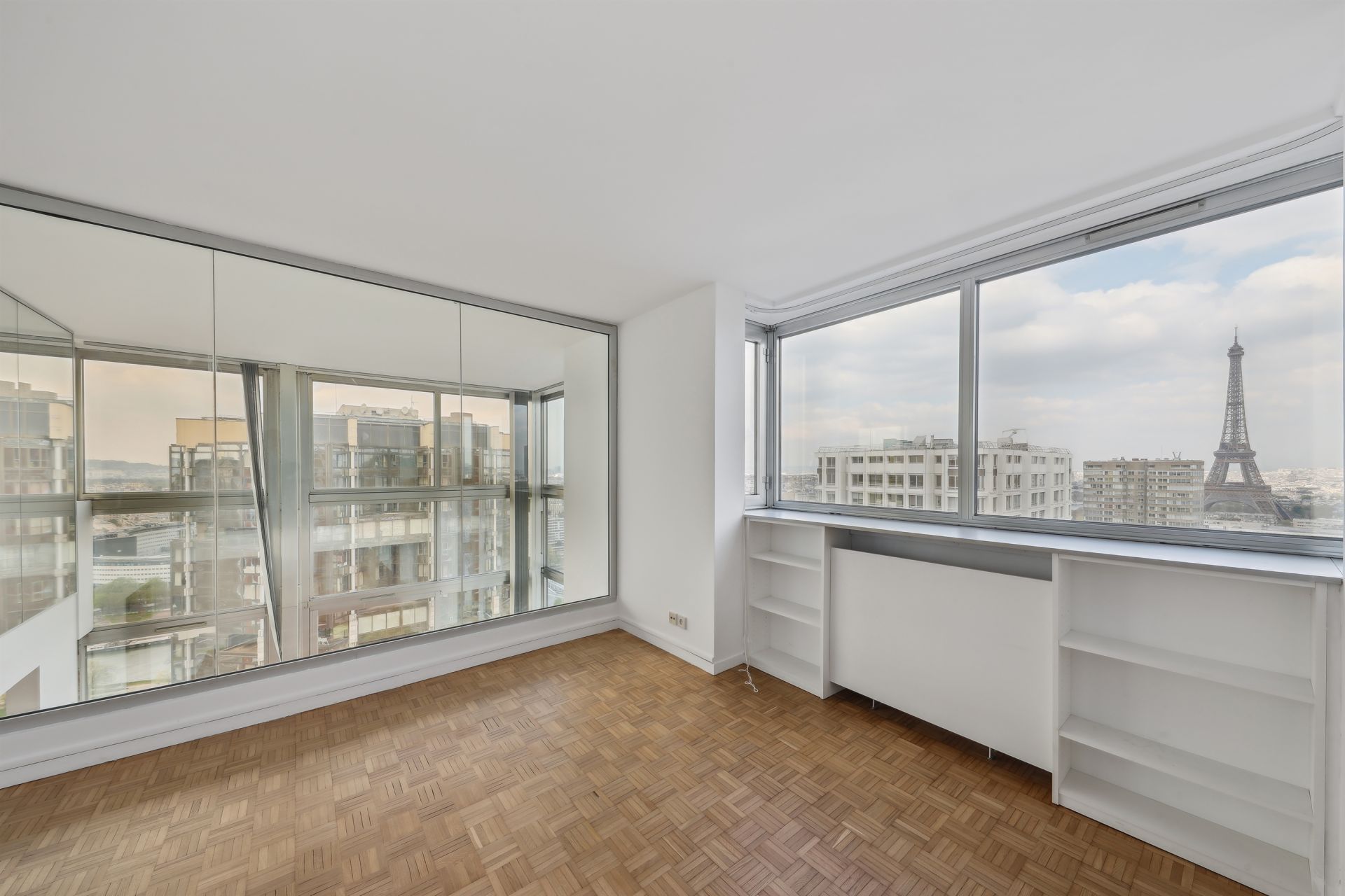 luxury apartment 5 Rooms for sale on PARIS (75015)