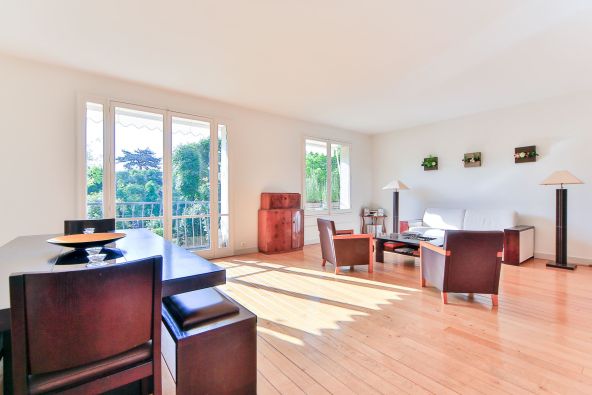 Vente Appartement de luxe Neuilly-sur-Seine 5&nbsp;Pièces 140&nbsp;m²