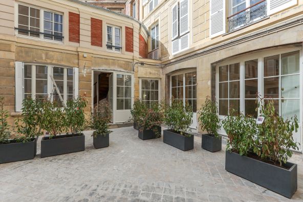 Sale Luxury apartment Paris 9 2&nbsp;Rooms 38&nbsp;m²