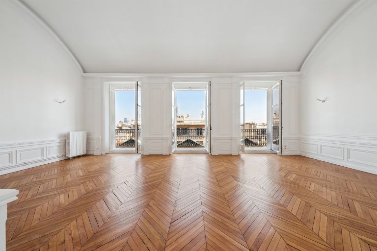 luxury apartment 6 Rooms for sale on PARIS (75017)