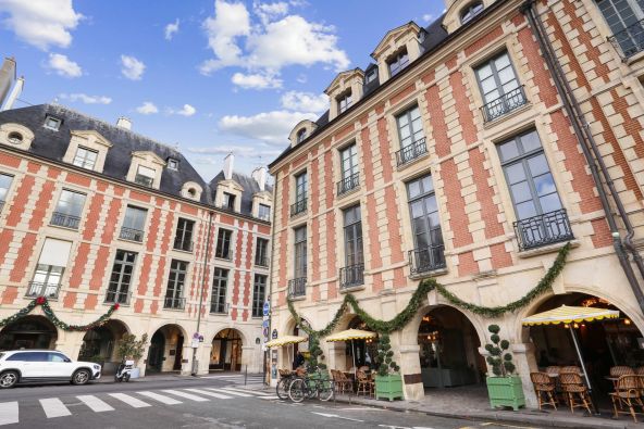 Vente Appartement de luxe Paris 4 6&nbsp;Pièces 272.18&nbsp;m²