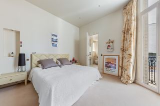 luxury apartment 5 Rooms for sale on PARIS (75008)