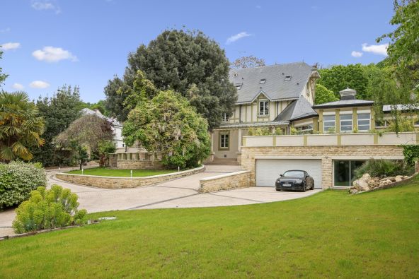 Sale Mansion Bougival 14 Rooms 660 m²