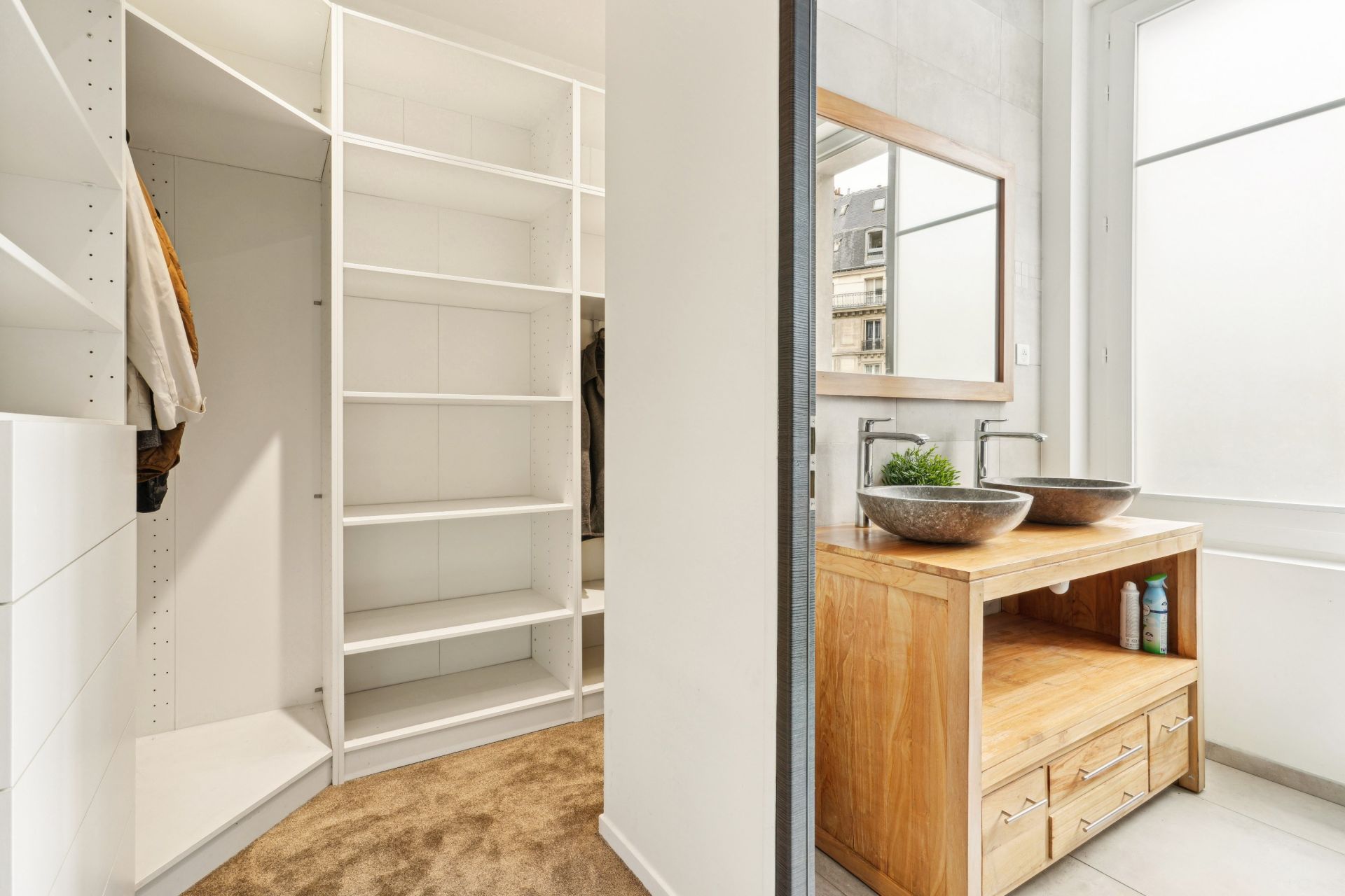 luxury apartment 5 Rooms for sale on PARIS (75017)