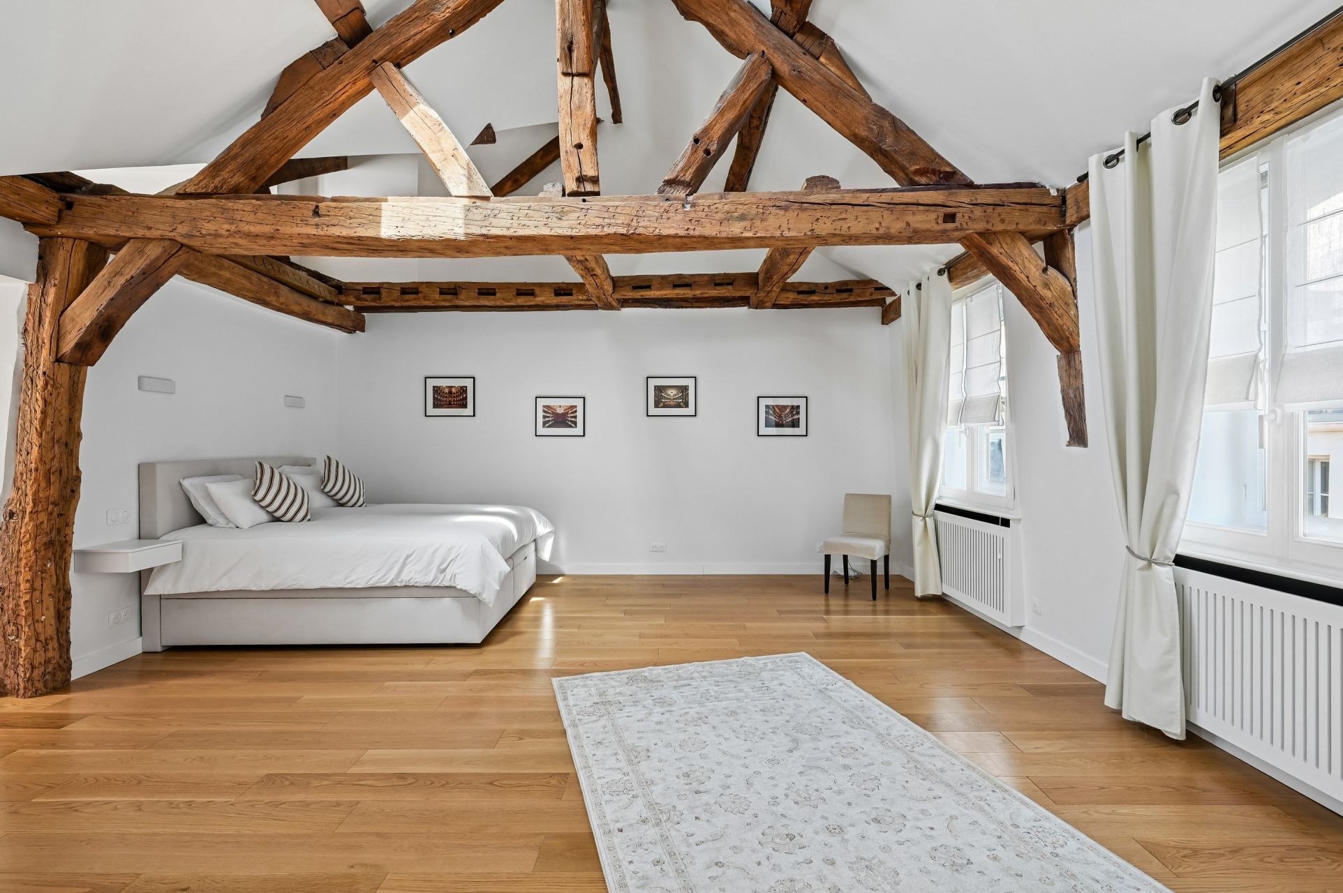 luxury apartment 4 Rooms for sale on PARIS (75003)