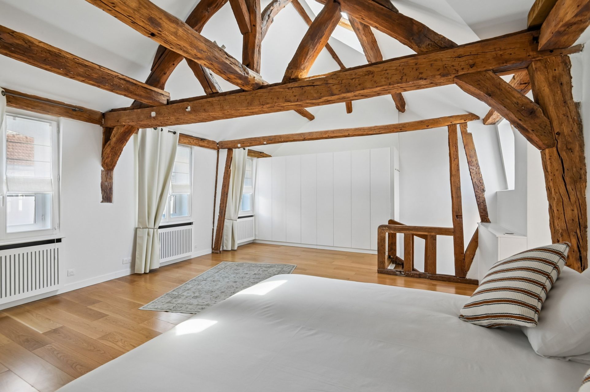luxury apartment 4 Rooms for sale on PARIS (75003)