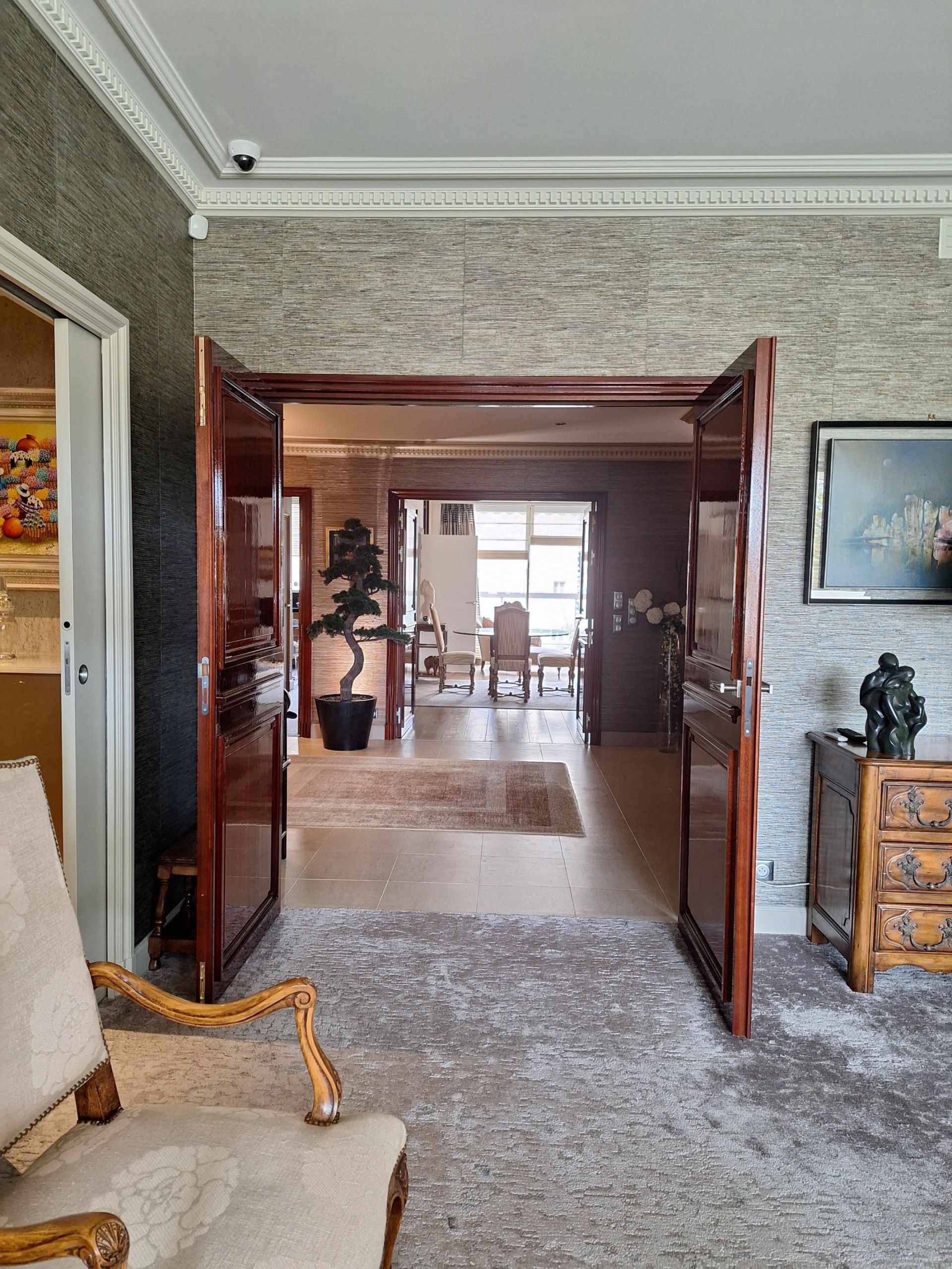 luxury apartment 5 Rooms for sale on PARIS (75016)