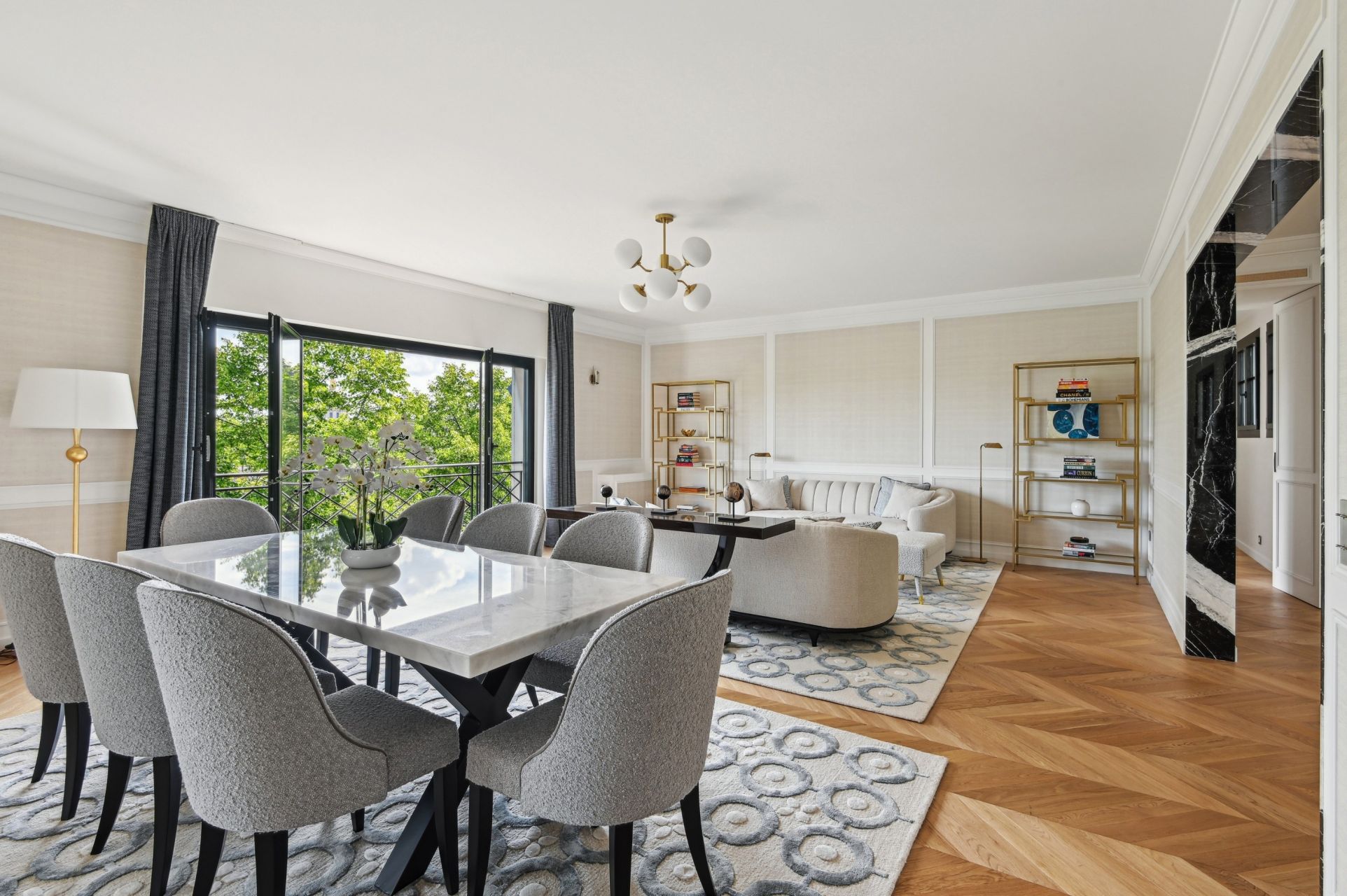 luxury apartment 6 Rooms for sale on PARIS (75007)