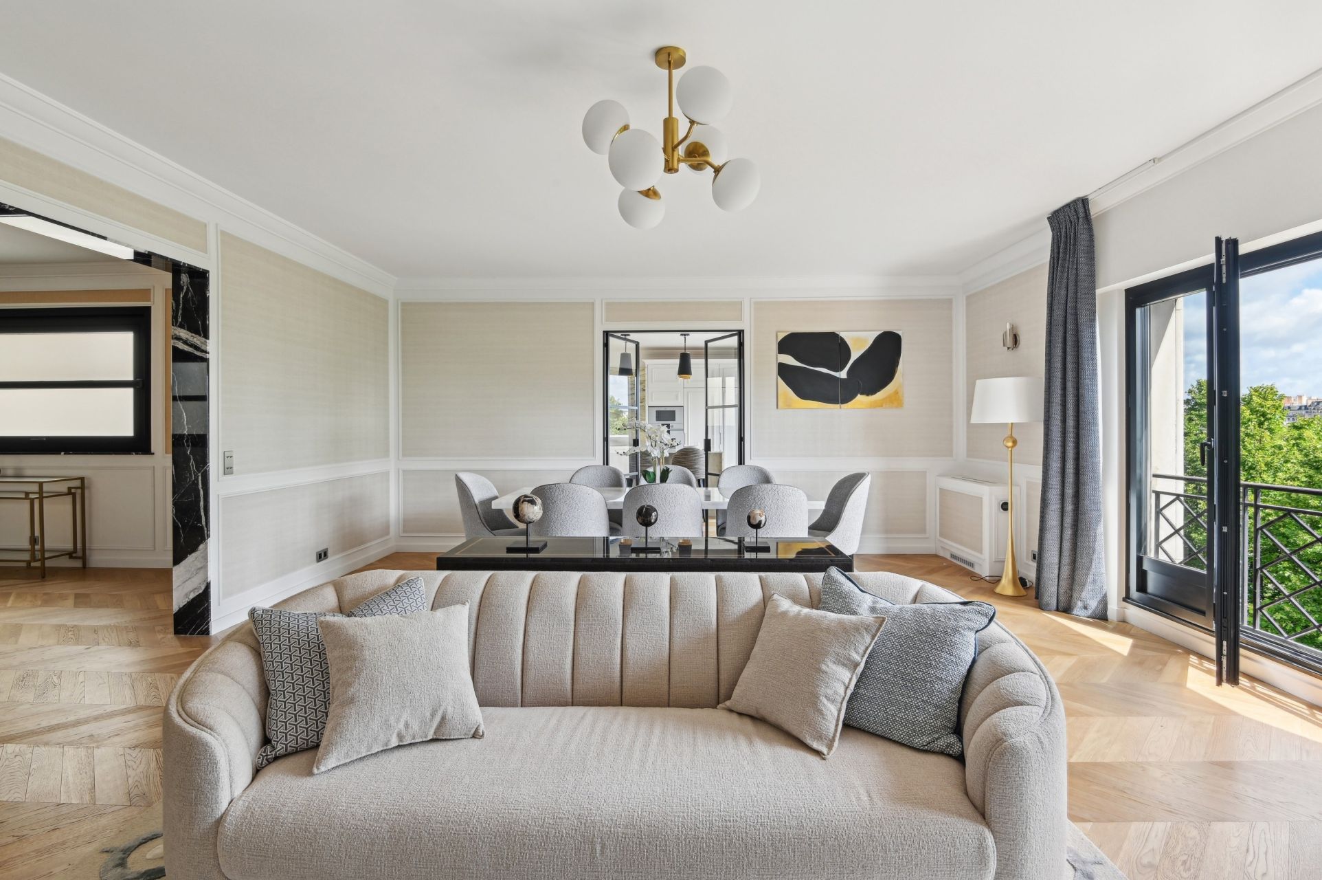 luxury apartment 6 Rooms for sale on PARIS (75007)