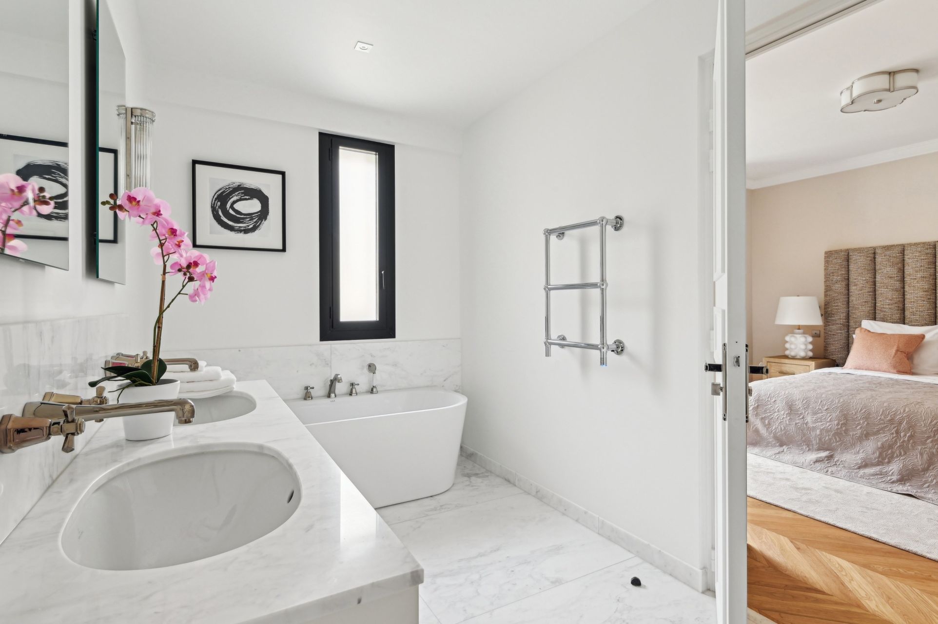 luxury apartment 6 Rooms for sale on PARIS (75007)