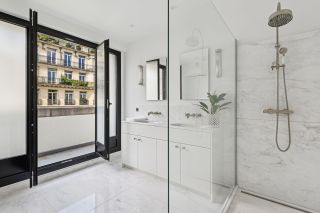 luxury apartment 6 Rooms for sale on PARIS (75007)