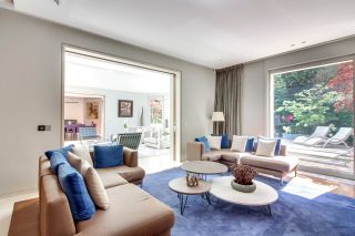 mansion (hôtel particulier) 7 Rooms for sale on Paris (75016)