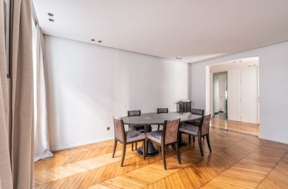 Sale Luxury apartment Paris 16 4 Rooms 105.83 m²