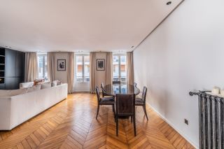 luxury apartment 4 Rooms for sale on PARIS (75116)