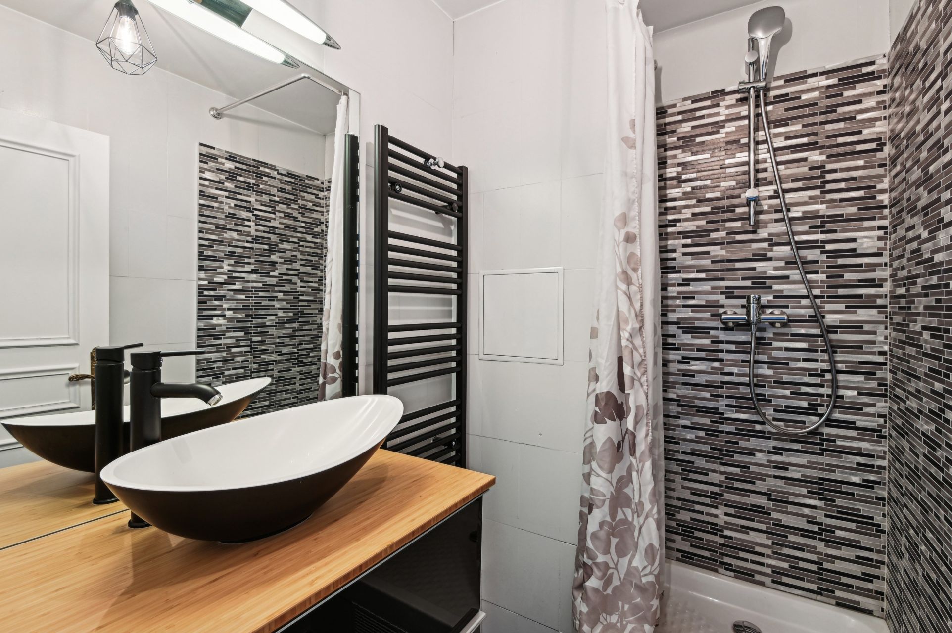 luxury apartment 4 Rooms for sale on NEUILLY SUR SEINE (92200)