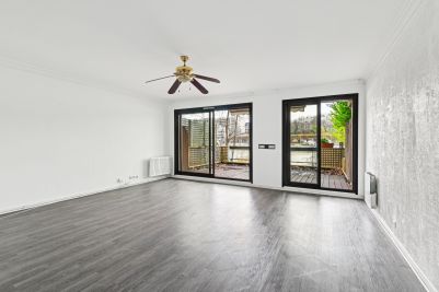 Sale Luxury apartment Neuilly-sur-Seine 4 Rooms 93 m²