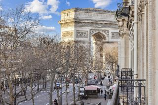 luxury apartment 5 Rooms for sale on PARIS (75008)