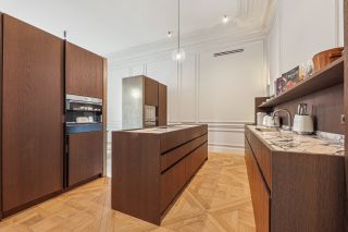 luxury apartment 5 Rooms for sale on PARIS (75008)