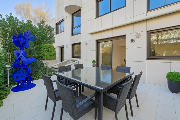 Vente Maison de luxe Neuilly-sur-Seine 10 Pièces 580 m²