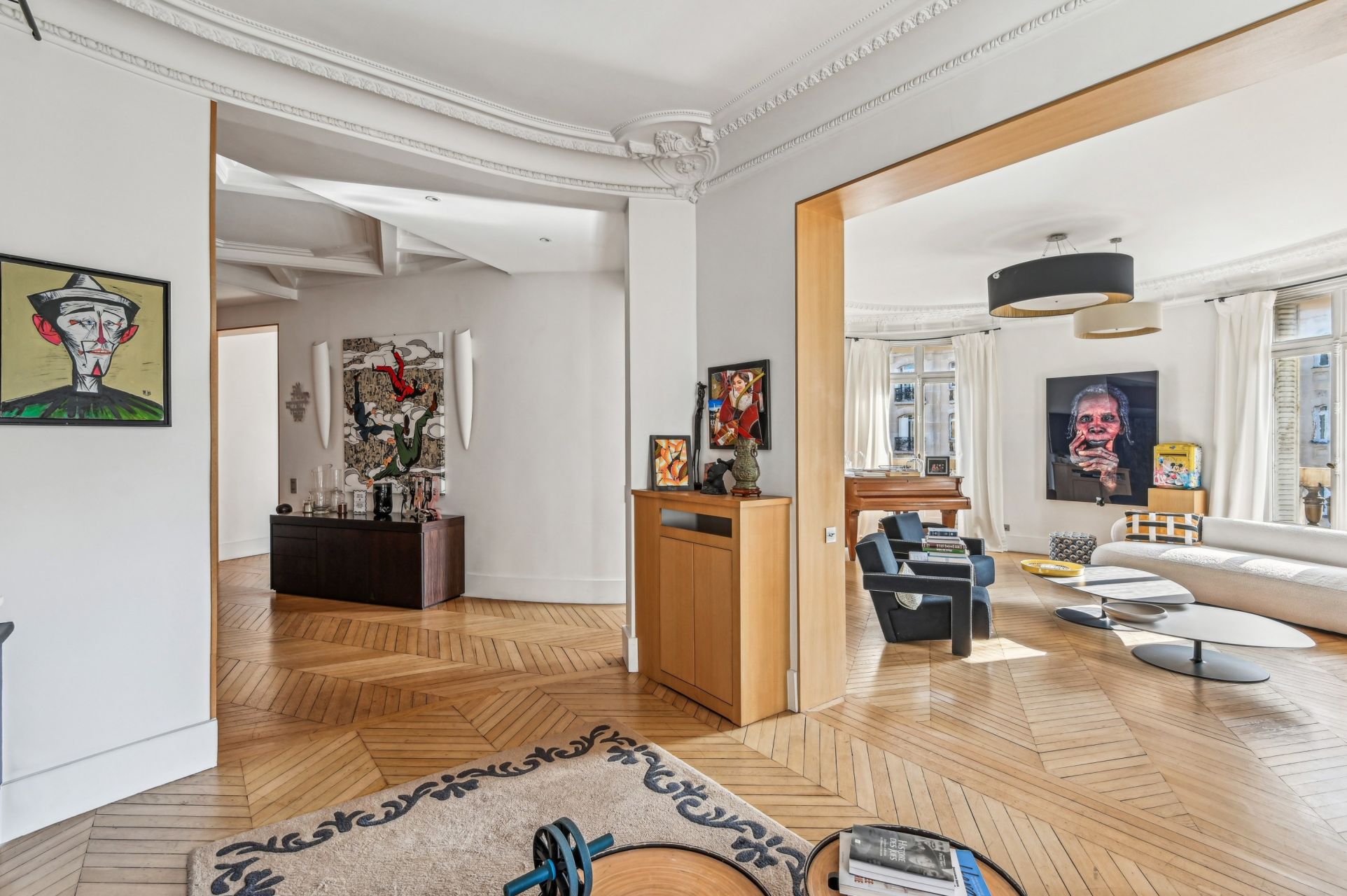 luxury apartment 6 Rooms for sale on PARIS (75017)