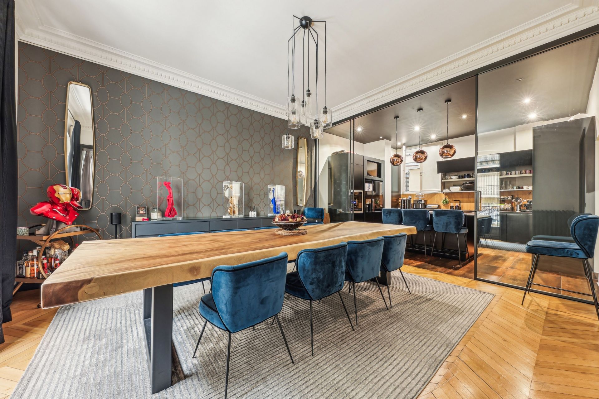 luxury apartment 6 Rooms for sale on PARIS (75016)