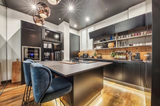 luxury apartment 6 Rooms for sale on PARIS (75016)