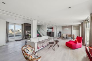 luxury apartment 4 Rooms for sale on PARIS (75116)