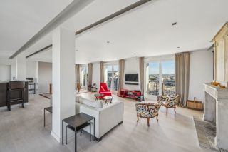 luxury apartment 4 Rooms for sale on PARIS (75116)