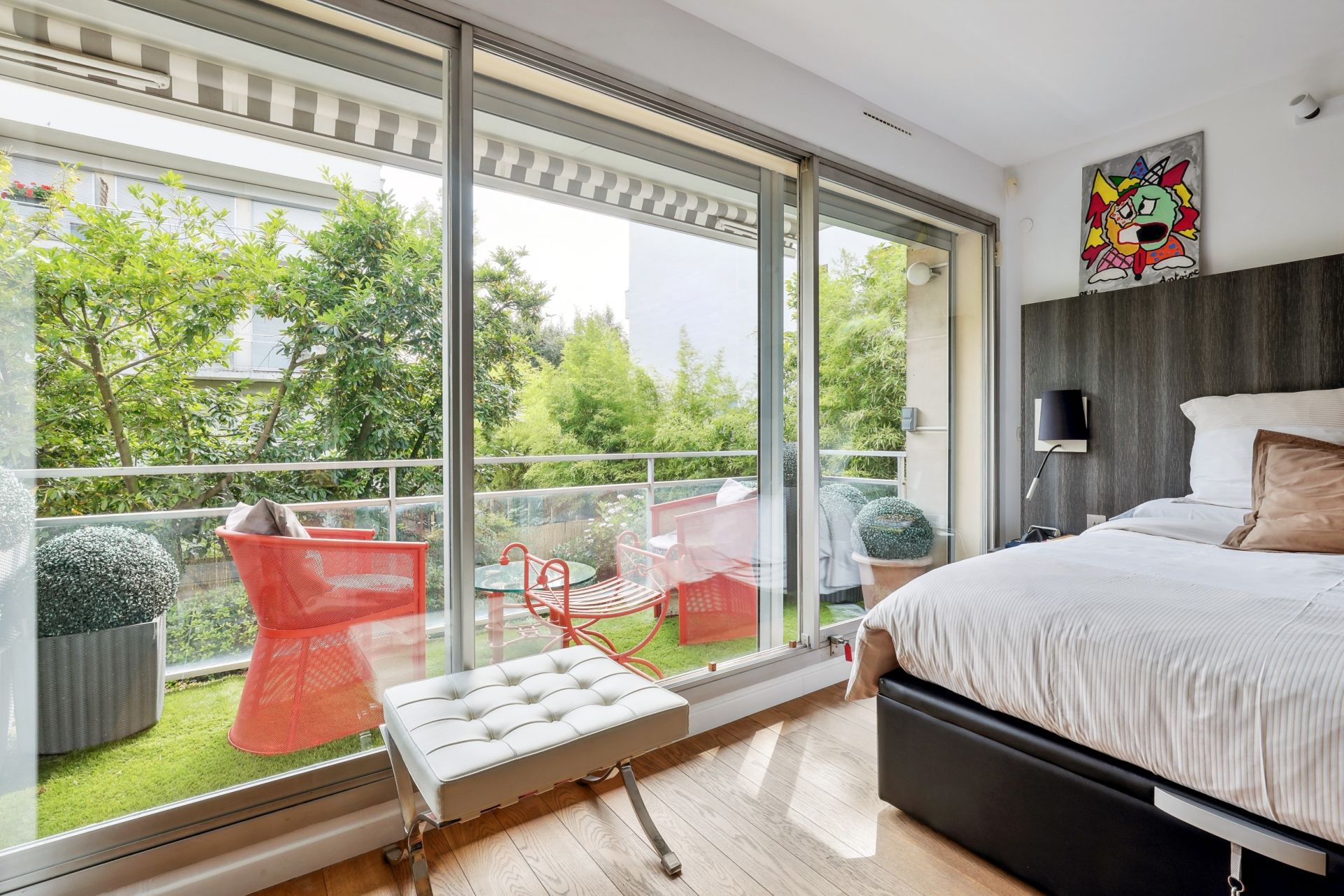 luxury apartment 8 Rooms for sale on NEUILLY SUR SEINE (92200)