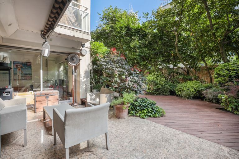 luxury apartment 8 Rooms for sale on NEUILLY SUR SEINE (92200)