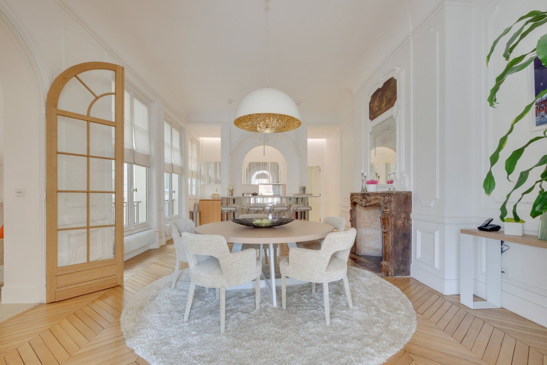 luxury apartment 8 Rooms for sale on PARIS (75016)