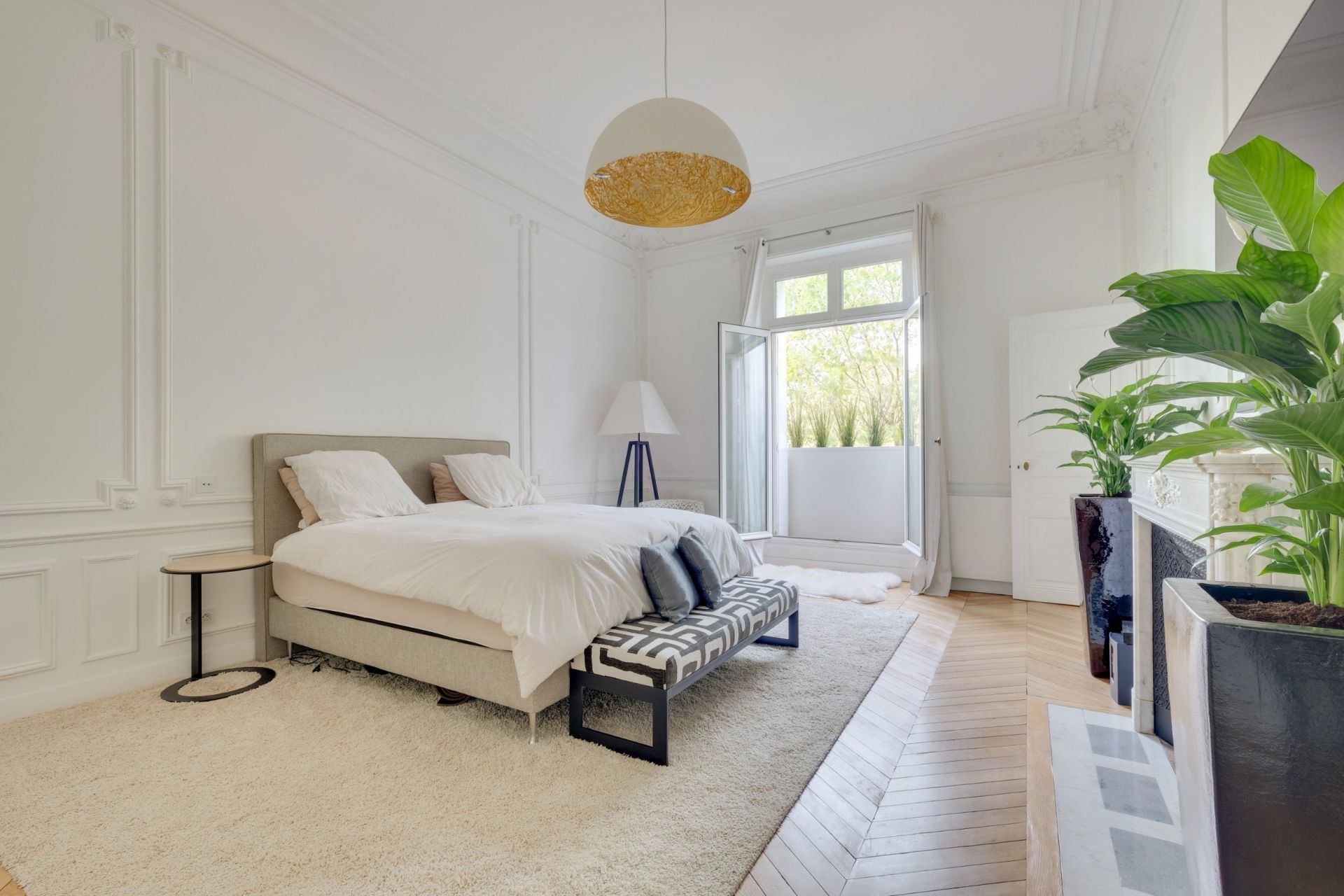 luxury apartment 8 Rooms for sale on PARIS (75016)