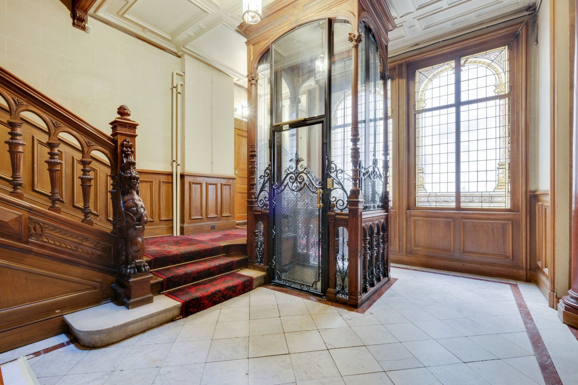 luxury apartment 8 Rooms for sale on PARIS (75016)