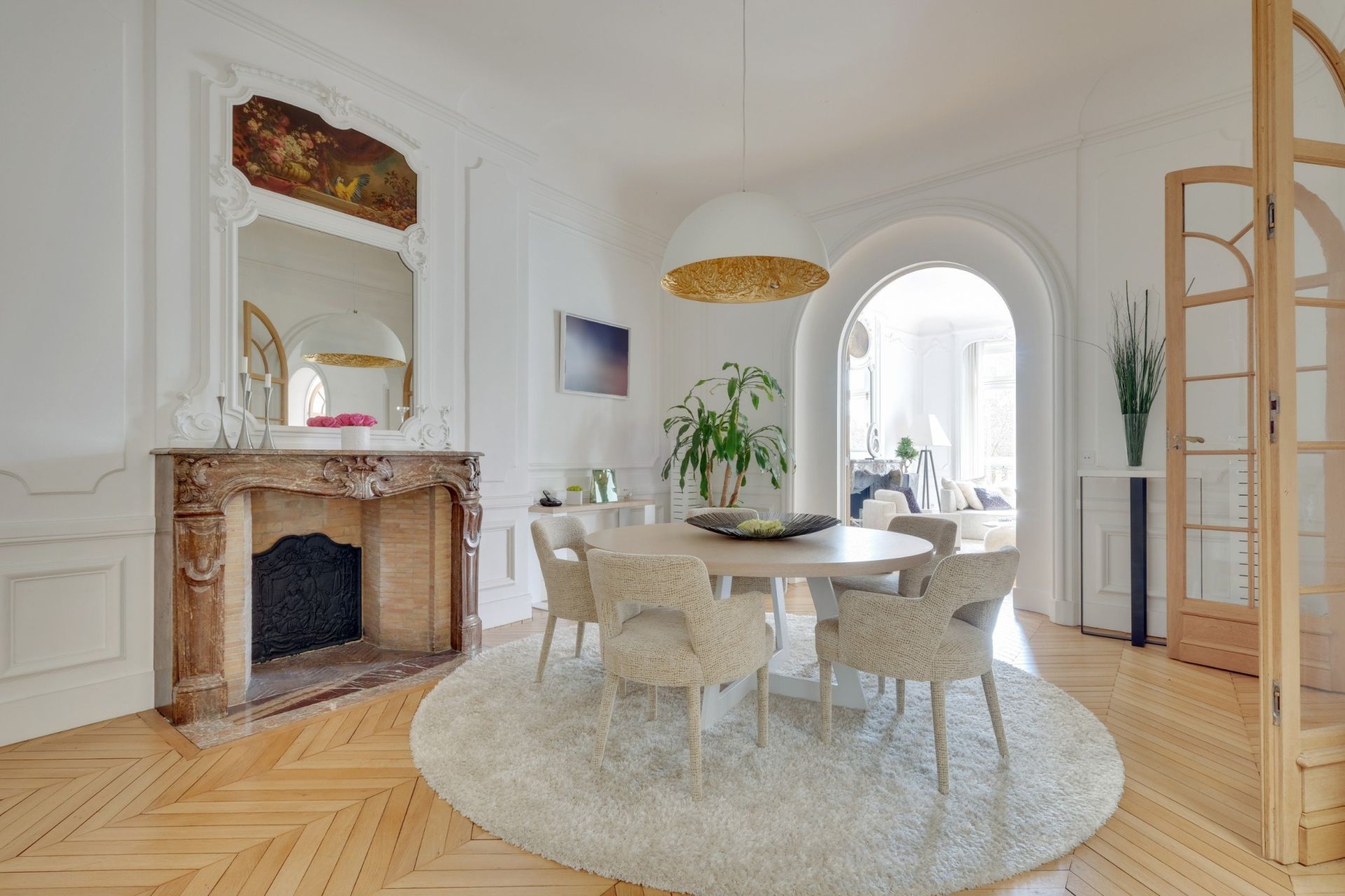 luxury apartment 8 Rooms for sale on PARIS (75016)