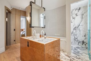 luxury apartment 5 Rooms for sale on NEUILLY SUR SEINE (92200)