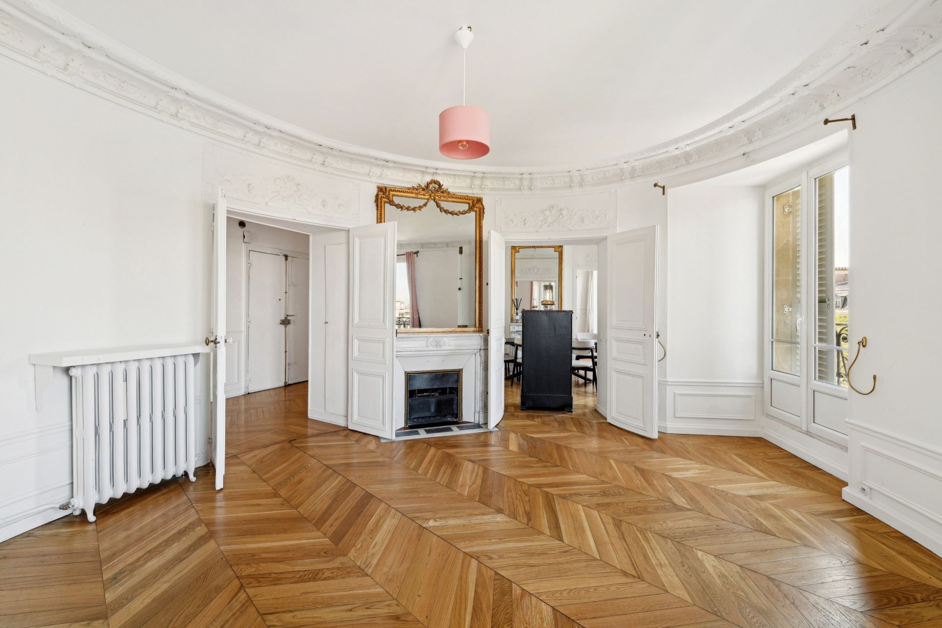 luxury apartment 6 Rooms for sale on PARIS (75008)