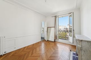 luxury apartment 6 Rooms for sale on PARIS (75008)
