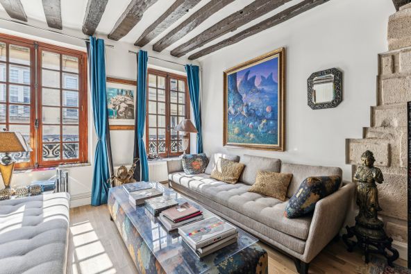 Sale Luxury apartment Paris 3 3 Rooms 89 m²