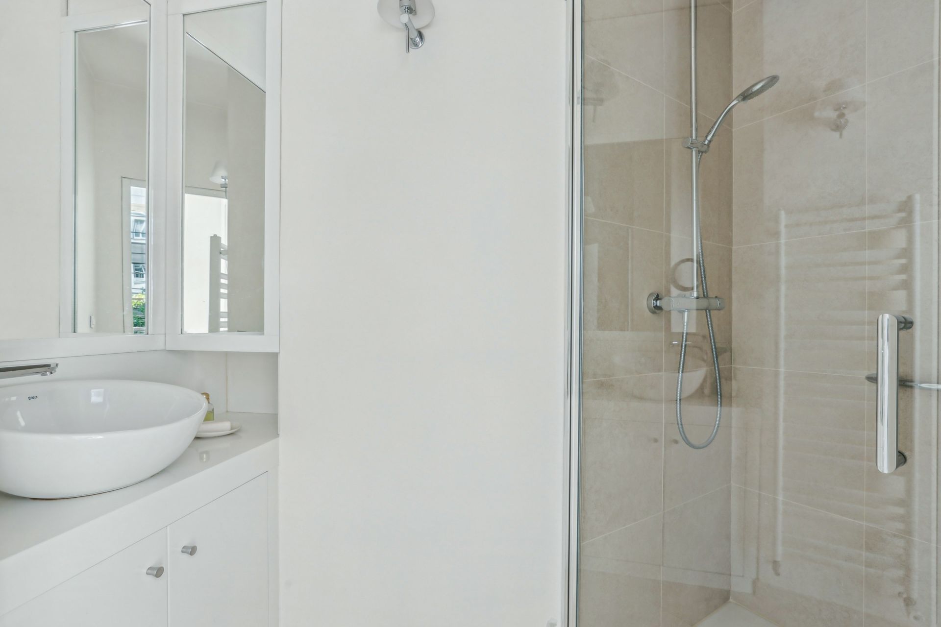 luxury apartment 4 Rooms for sale on PARIS (75008)