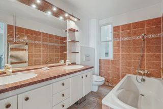 luxury apartment 4 Rooms for sale on PARIS (75008)