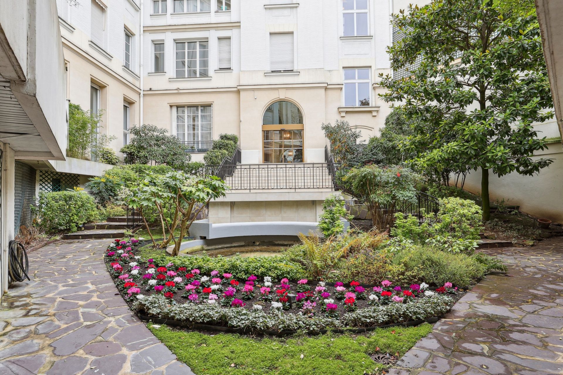 luxury apartment 2 Rooms for sale on PARIS (75016)