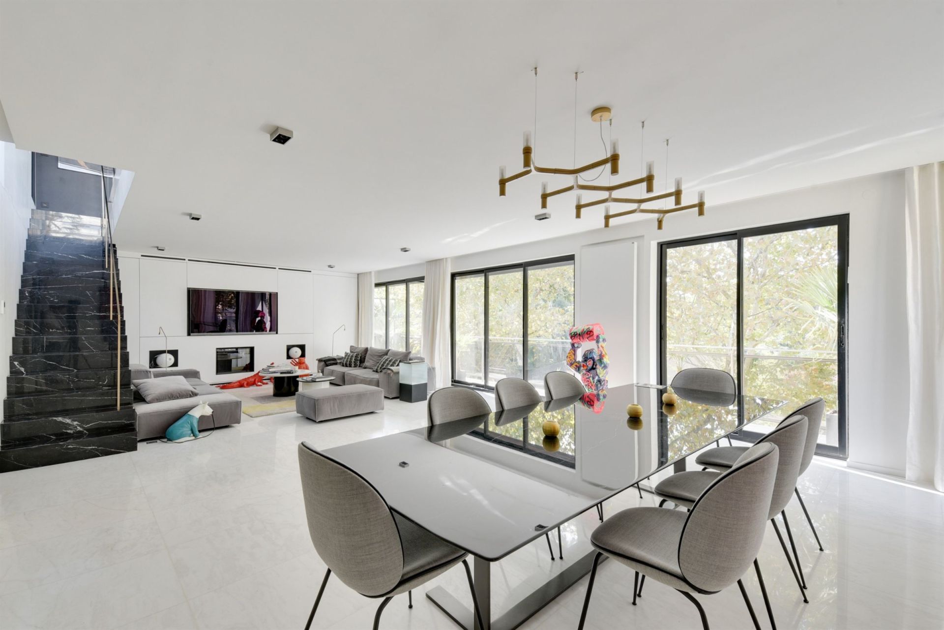 luxury apartment 6 Rooms for sale on NEUILLY SUR SEINE (92200)