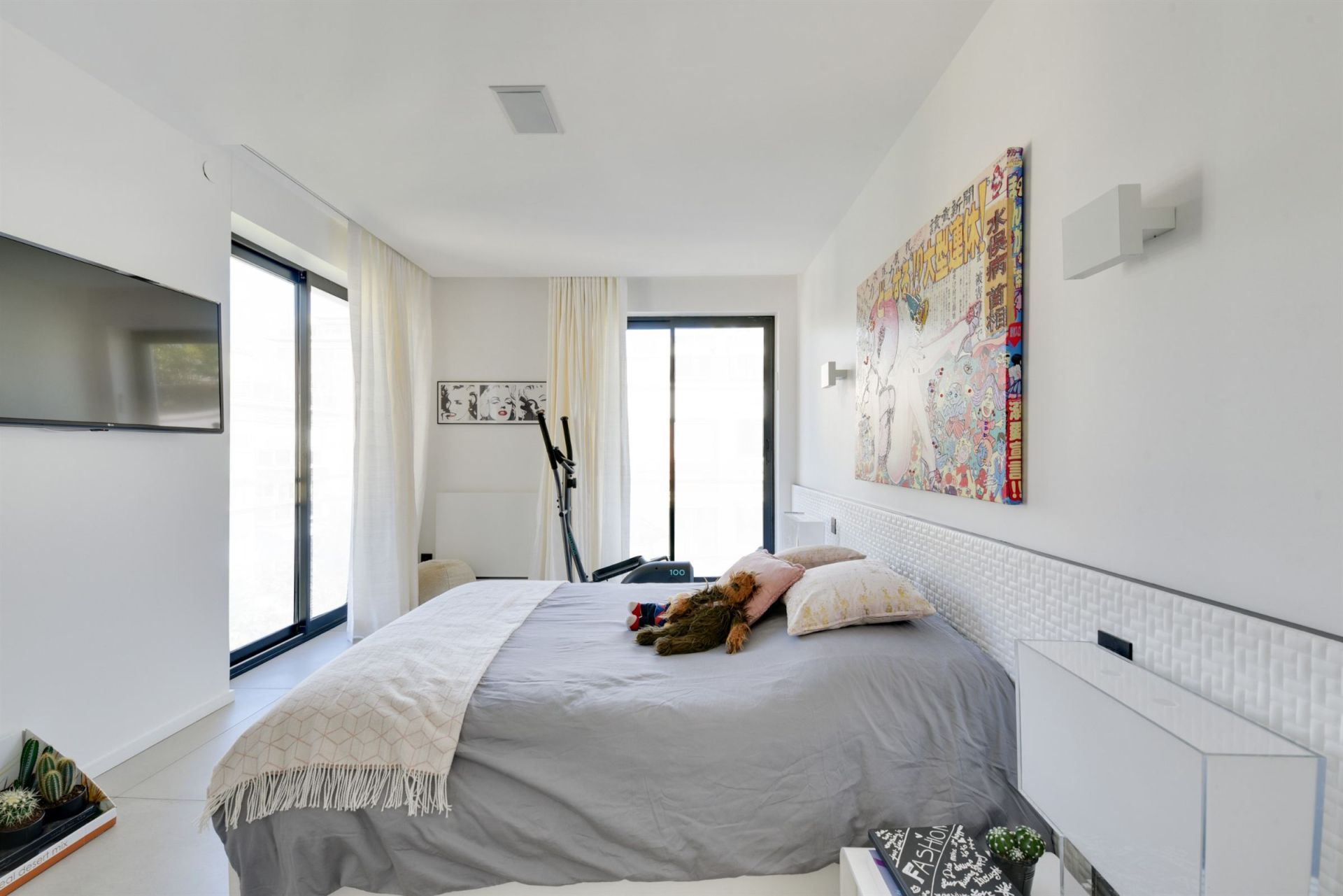 luxury apartment 6 Rooms for sale on NEUILLY SUR SEINE (92200)