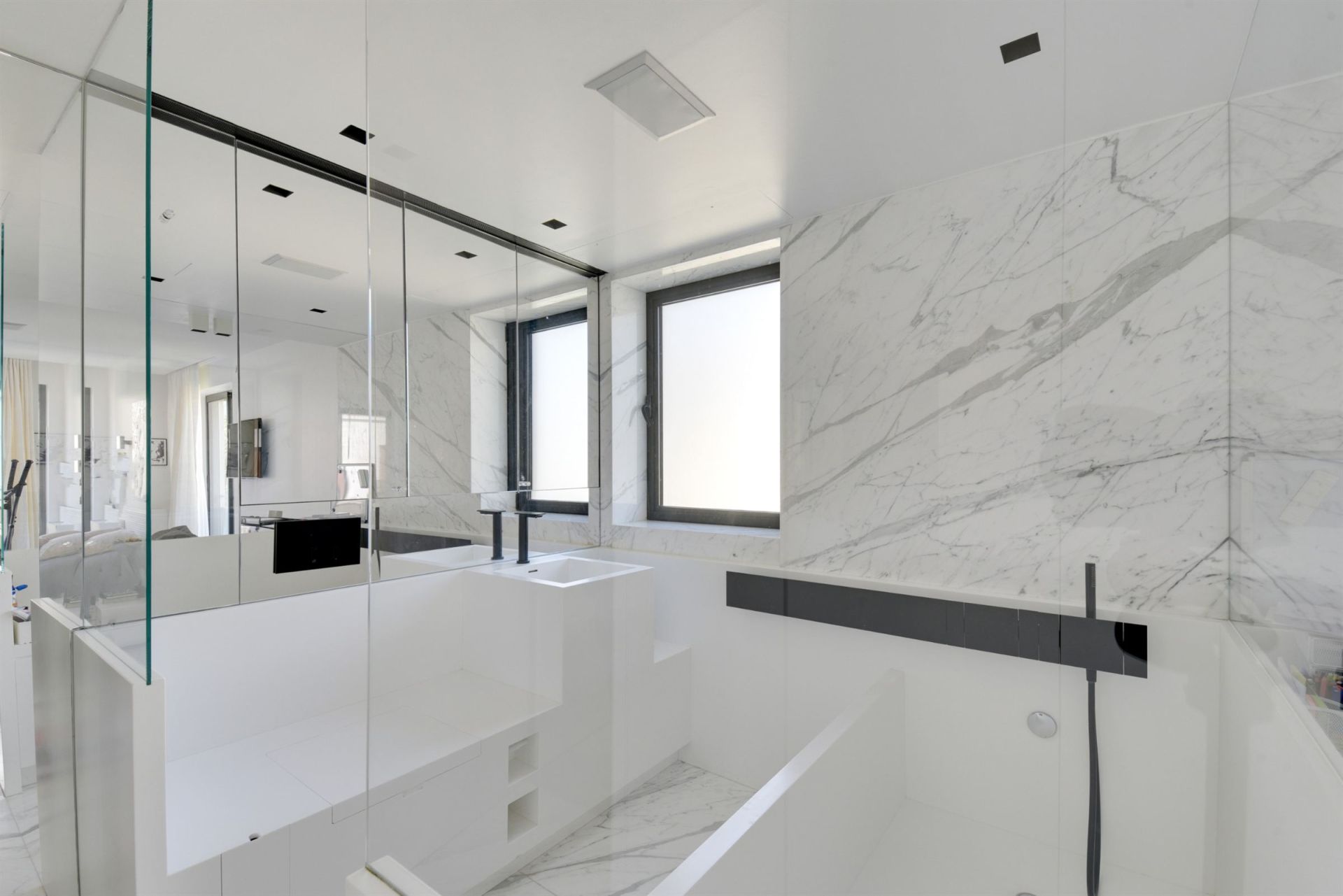 luxury apartment 6 Rooms for sale on NEUILLY SUR SEINE (92200)