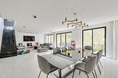 luxury apartment 6 Rooms for sale on NEUILLY SUR SEINE (92200) Sale Luxury apartment Neuilly-sur-Seine 6 Rooms 176.18 m²